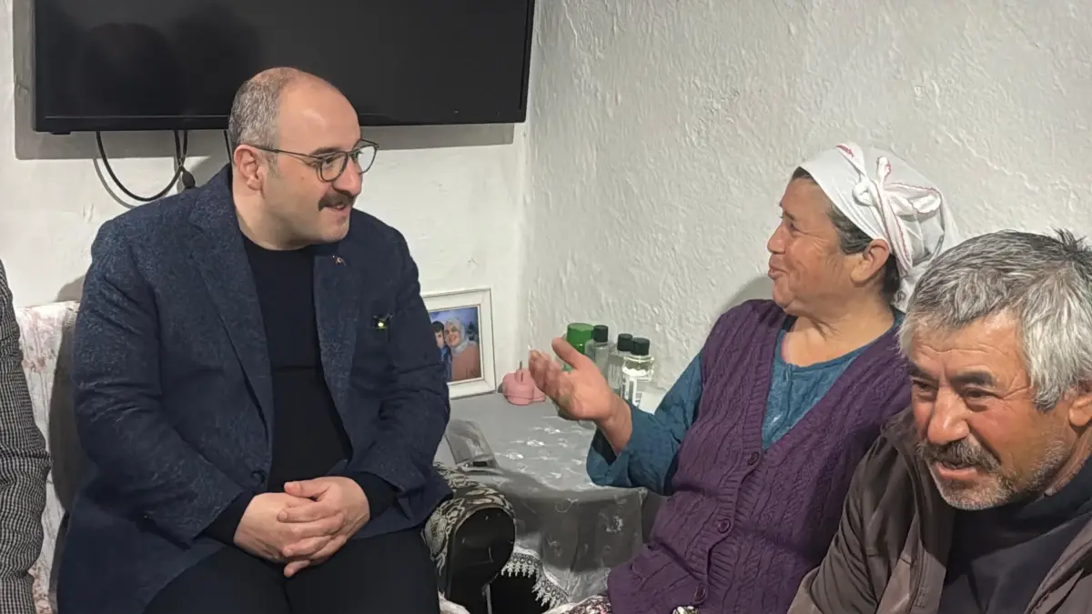 Varank, Zeytin Ağaçları Projesi'ni Yerinde İnceledi: Çevre ve Enerji Dengesine Dair Açıklamalar