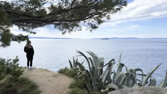 ABD'nin En Yeni Uçak Gemisi USS Gerald Ford, Split Limanı'nda Bakım İçin Durdu