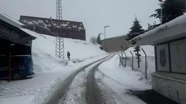 Bolu yüksek kesimlerinde karla kaplı dağ manzarası