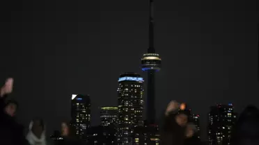 CN Tower Earth Hour’da Karanlığa Bürüldü: Küresel Çevre Bilincine Destek