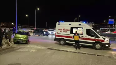 Karabük'te Trafik Kazası: Otomobil ve Motosiklet Çarpıştı, 2 Yaralı