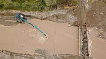 Salihli'de taşan dereler ve su baskını