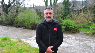 Yağmurda İzmir Deresinde Altın Avı: Sosyal Medya Meraklıları Bir Araya Geldi