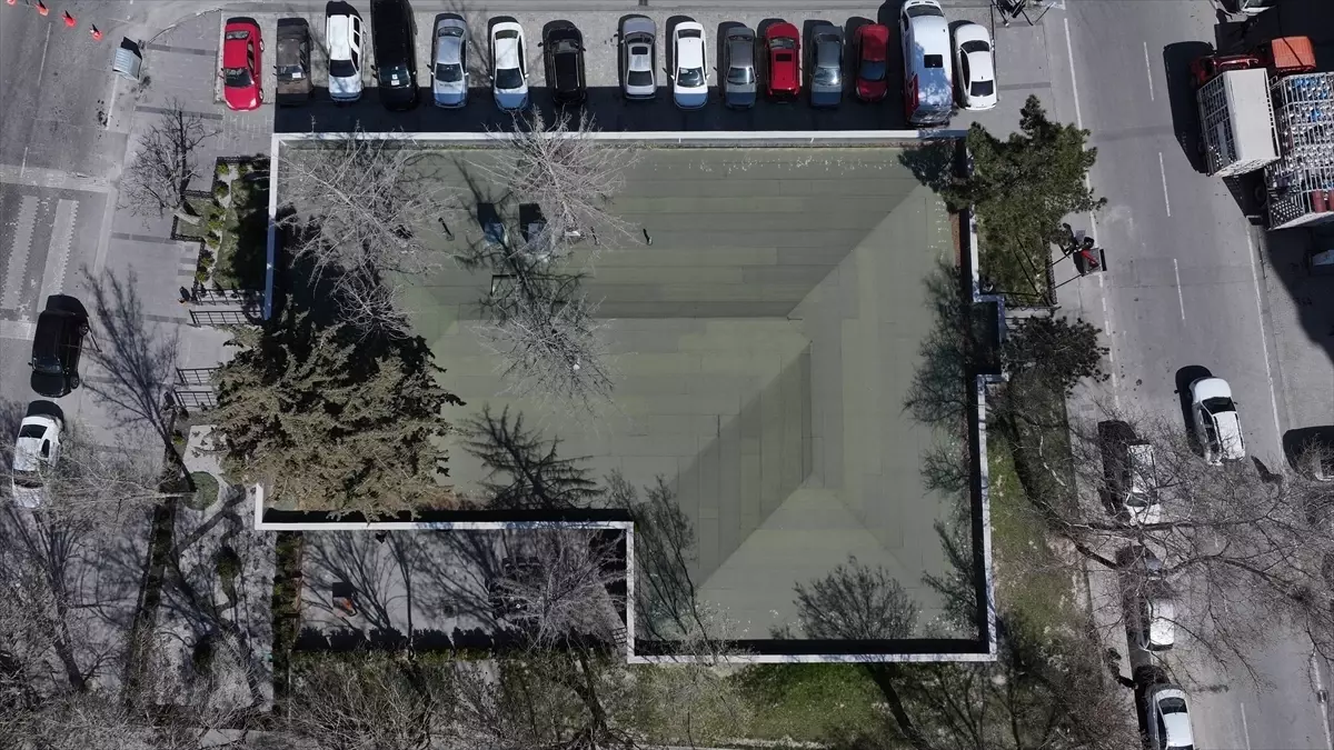 Kayseri Kocasinan’da Ağaçlarla Dolu Yeni Kütüphane Açıldı