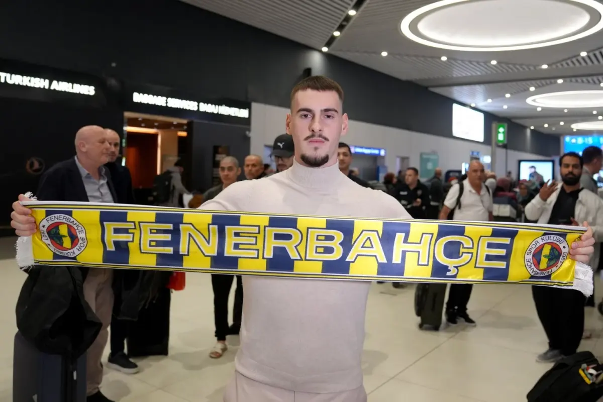 Mimovic'in Fenerbahçe Dönüşü Kesinleşti: Pafos Opsiyonu Kullanmadı