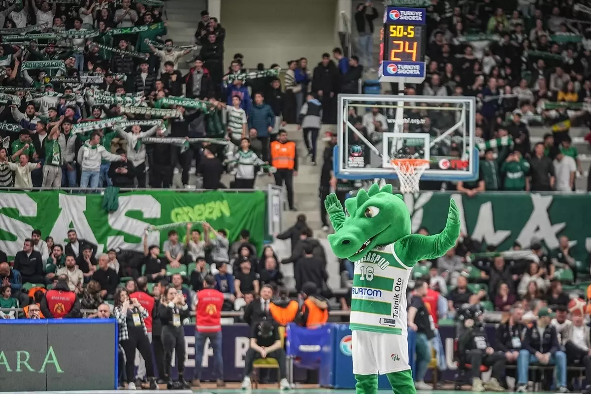 Bursaspor, Fenerbahçe Beko'yu 89-83 Yenerek 8 Maçlık Seriyi Kırdı