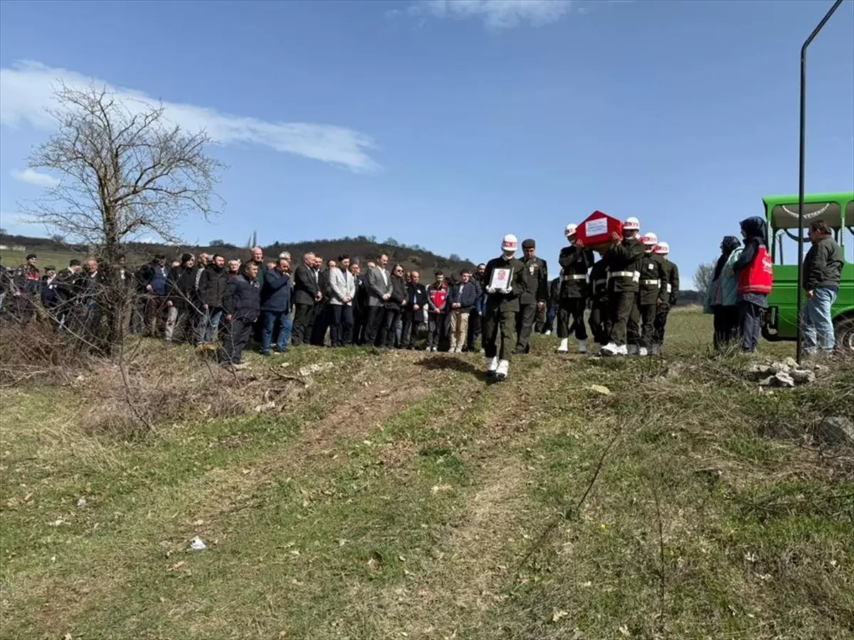 Kıbrıs Gazisi Zeynel Özen’in Almus’taki Son Veda Töreni
