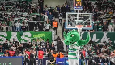 Maç sonunda Bursaspor oyuncularının sevinci