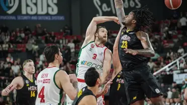 Maçın kritik anlarından bir kare