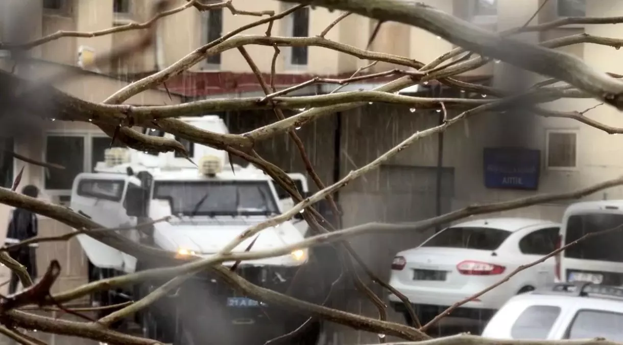 Diyarbakır Kocaköy'de Şok Olay: Kadın Eşini Öldürdü, Kuzenine Ağır Yaralar Verdi