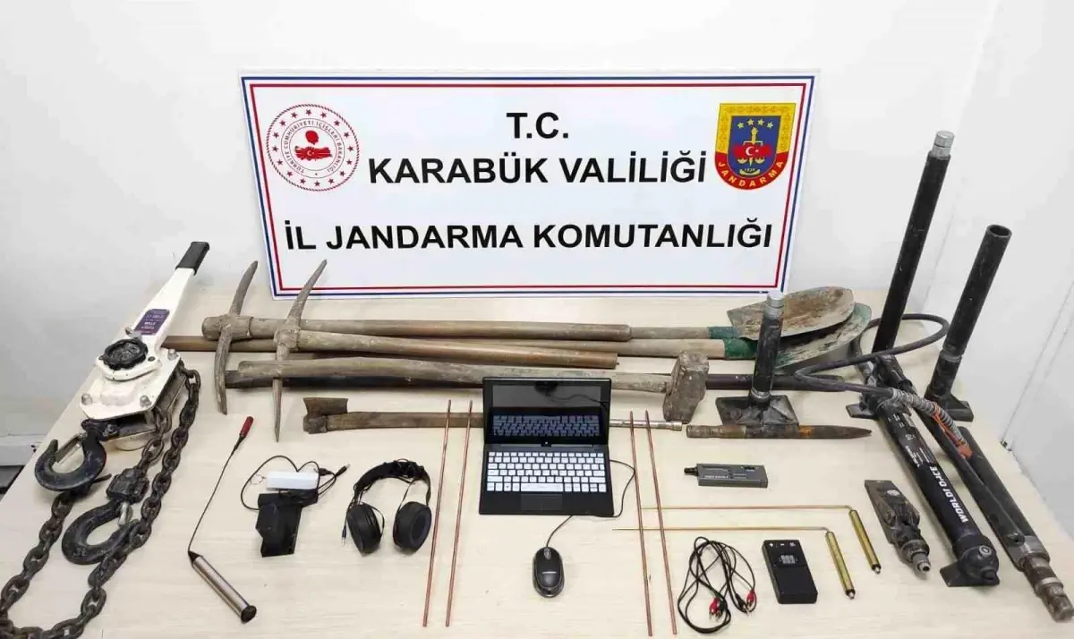 Karabük’te Jandarma İzinsiz Kazı ve Uyuşturucu Operasyonu Yaptı