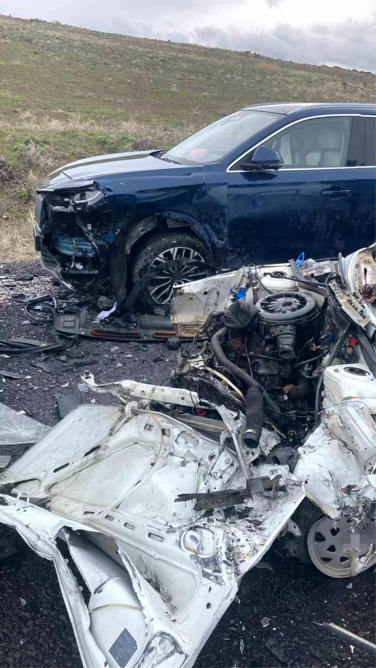 Nevşehir'de Kafa Kafaya Çarpan İki Otomobilde 1 Ölü, 2 Yaralı