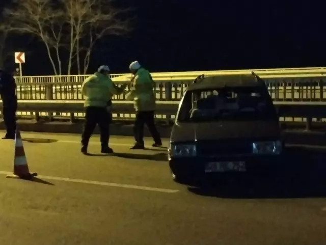 Kaza sonrası polis ekipleri