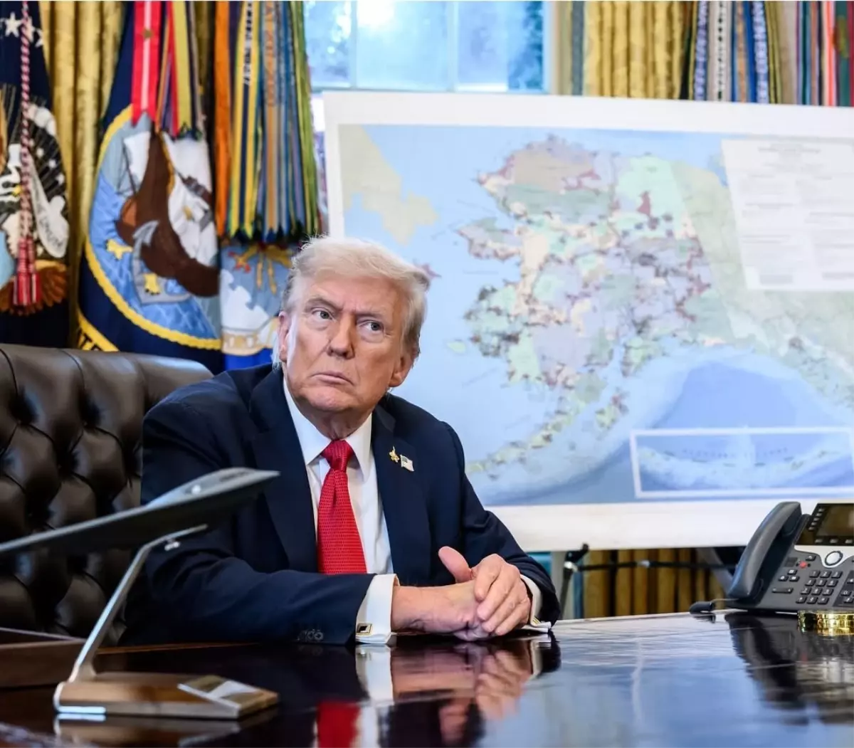 Trump'tan Küba'ya Sürpriz Açıklamalar: "Çökmüş Bir Ülke Ama Güzel Bir Ada"