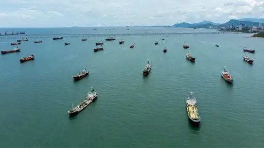 LPG tankerleri Hürmüz Boğazı'ndan geçiyor