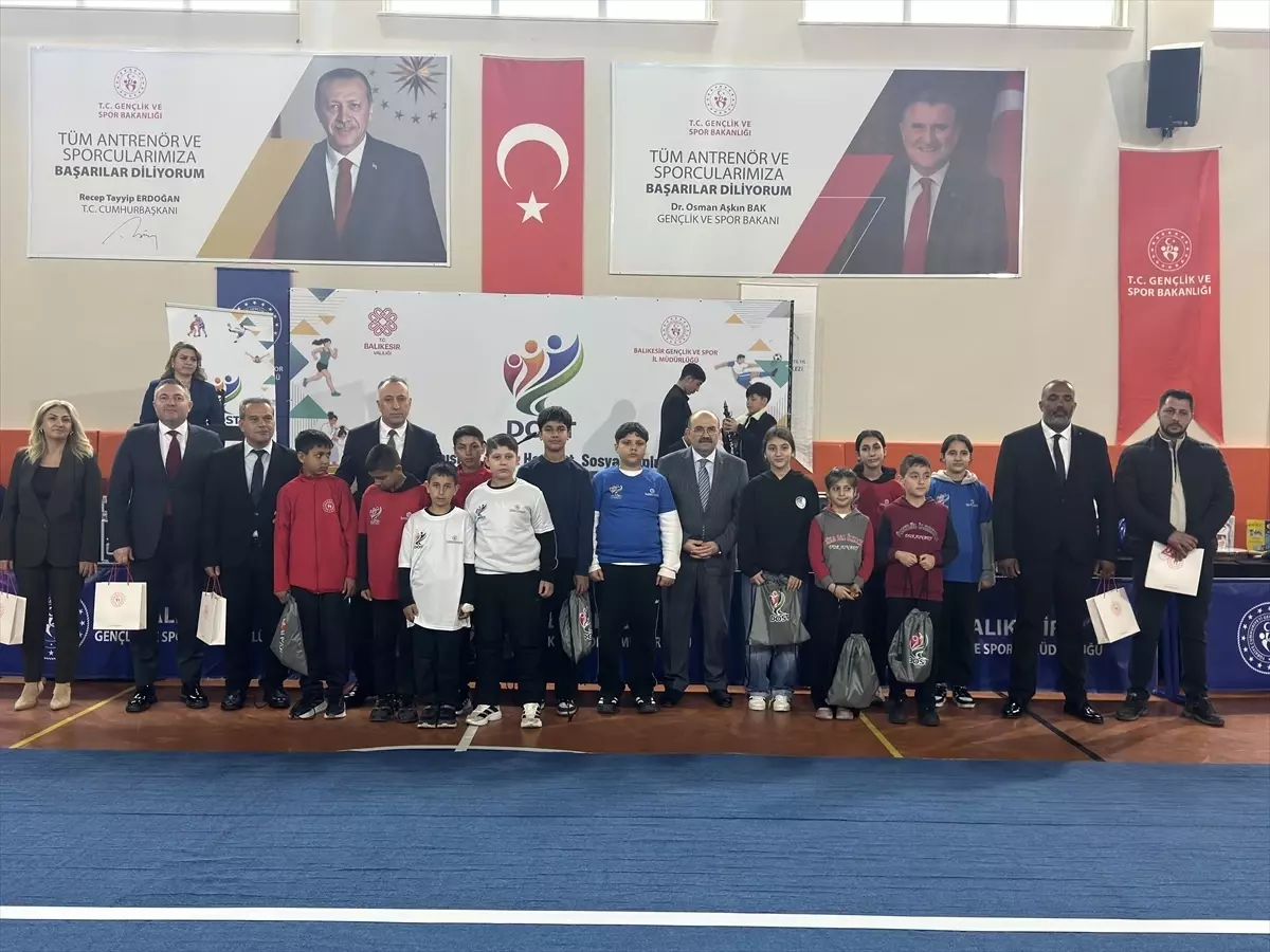 Balıkesir'de DOST Projesiyle Dezavantajlı Çocuklara Spor ve Sosyal Fırsatlar Sunuldu
