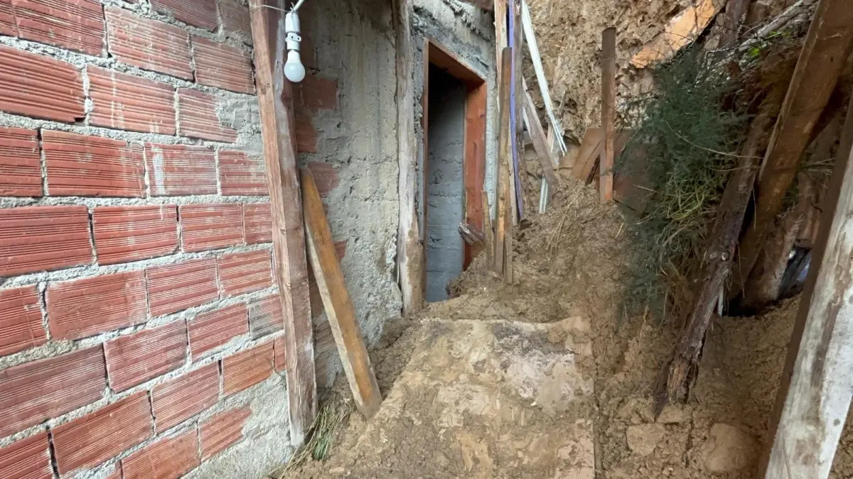 Bursa’da 60 Yaşındaki Kadın Toprak Kayması Sonrası Kurtarıldı