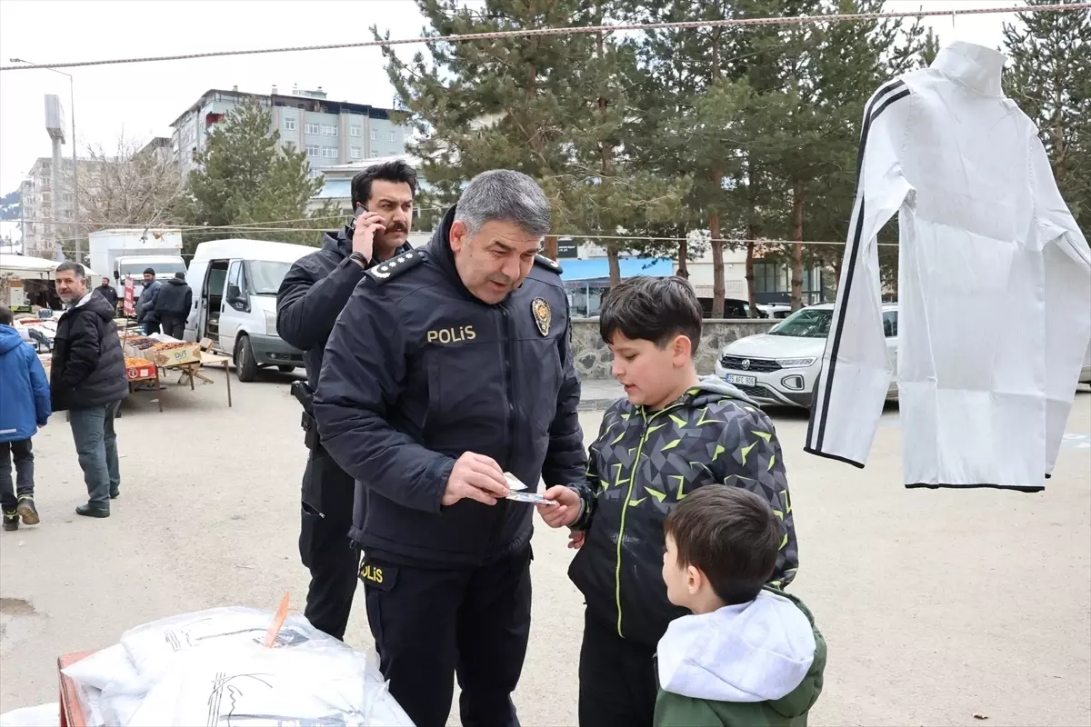 Erzurum Emniyet Müdürü Karaburun, İmam Hatip Öğrencileriyle Futbol Sahasında Buluştu