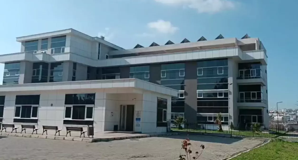 İzmir Konak’ta Kayalıklar Arasında Kız Bebek Cesedi Bulundu