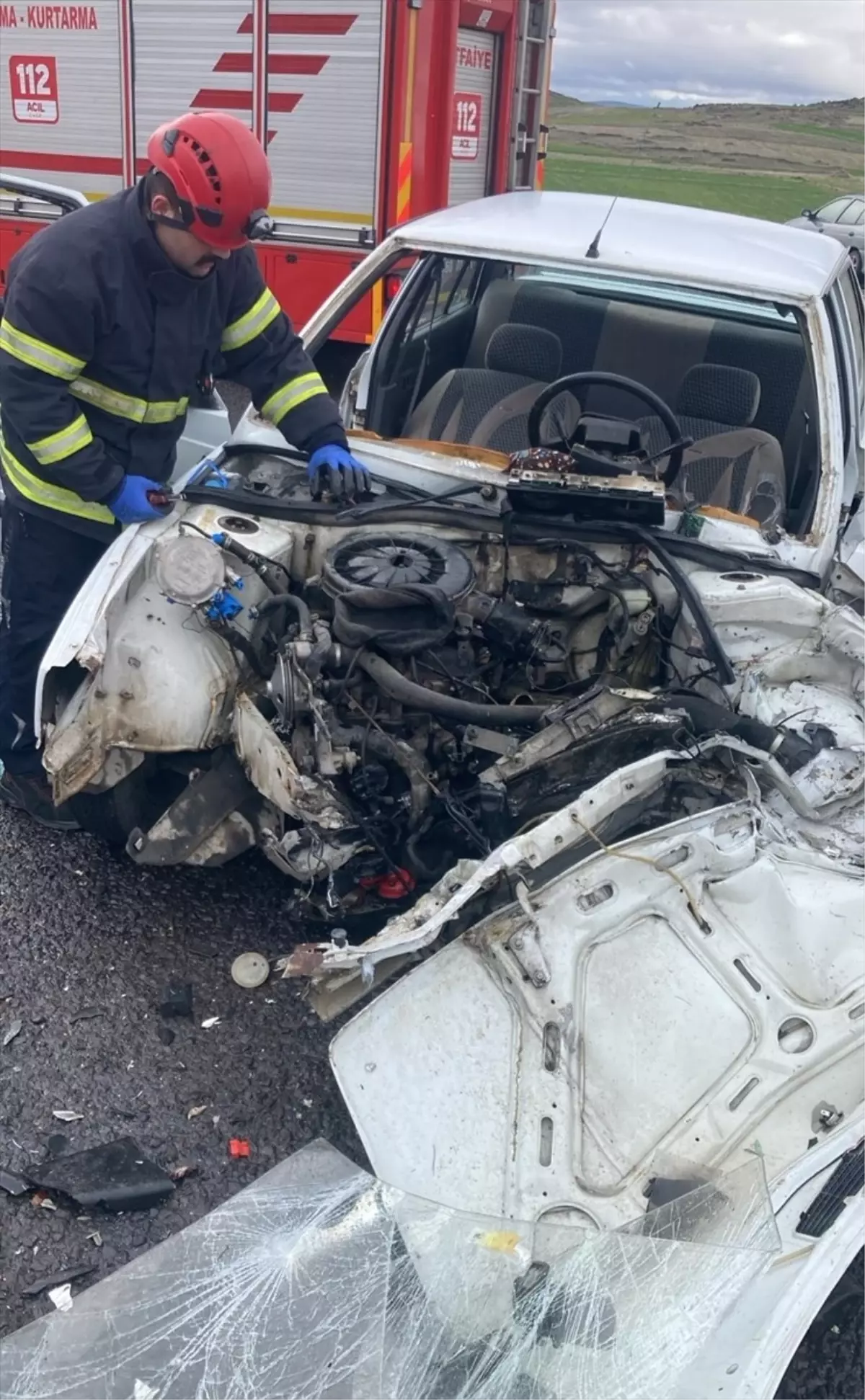 Nevşehir Acıgöl'de Korkunç Trafik Kazası: 1 Ölü, 2 Yaralı