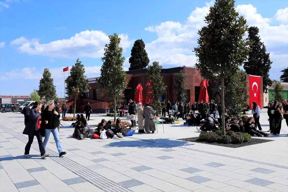 Samsun’da Açık Hava Kitap Okuma Şöleni 62. Kütüphaneler Haftası’nı Renklendirdi