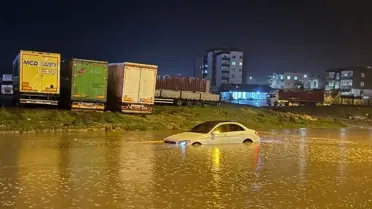 İtfaiye ekibinin kurtarma çalışması