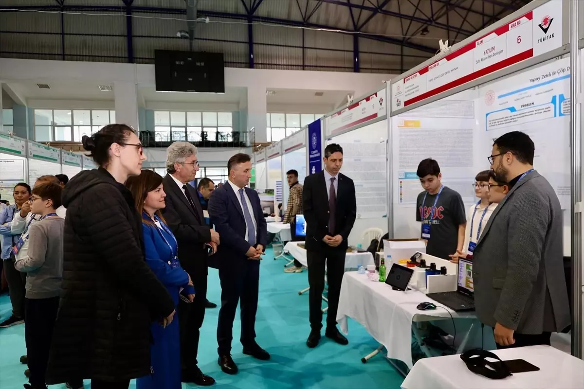 Kayseri'de Genç Zihinler Sahne Aldı: 20. TÜBİTAK Ortaokul Proje Sergisi Açıldı