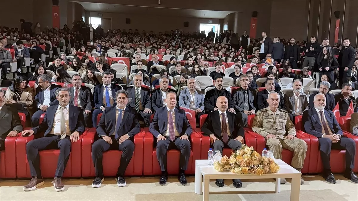 Adıyaman’da “Kim Var?” Müzikal Tiyatrosu İzleyicilerle Buluştu