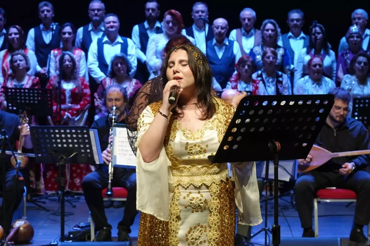 Tekirdağ’da Arif Şentürk’e Duygu Dolu Müzik Gecesi