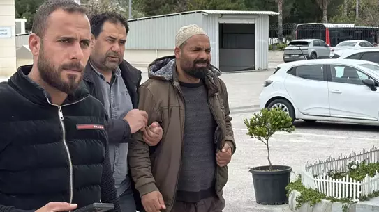 Cenaze töreninde kullanılan çiçek düzenlemeleri