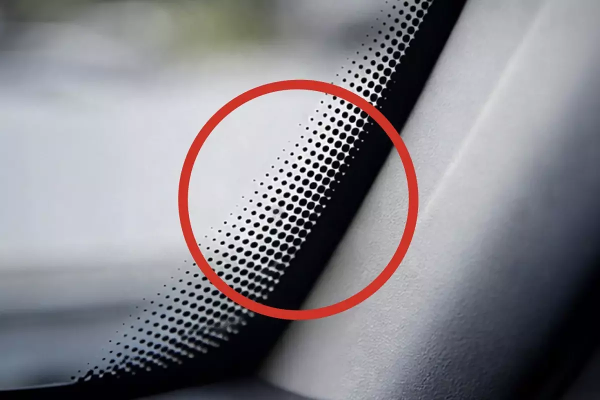 Ön Camdaki Siyah Noktalar Neden Vardır? İşte Detaylı Açıklama