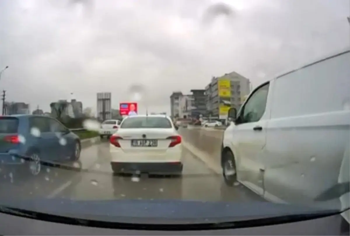 Bursa’da Minibüs Yol Verme Tartışması Sonrası Şiddetli Çatışma