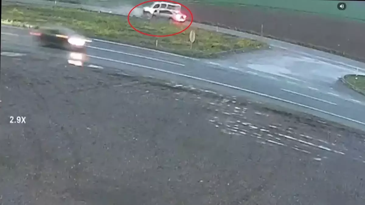 Diyarbakır Bismil'de Otomobil ve Ticari Araç Çarpışması: 1 Ağır Yaralı ve 3 Hafif Yaralı