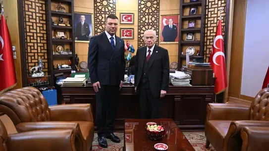 Özgür Bayraktar resmi