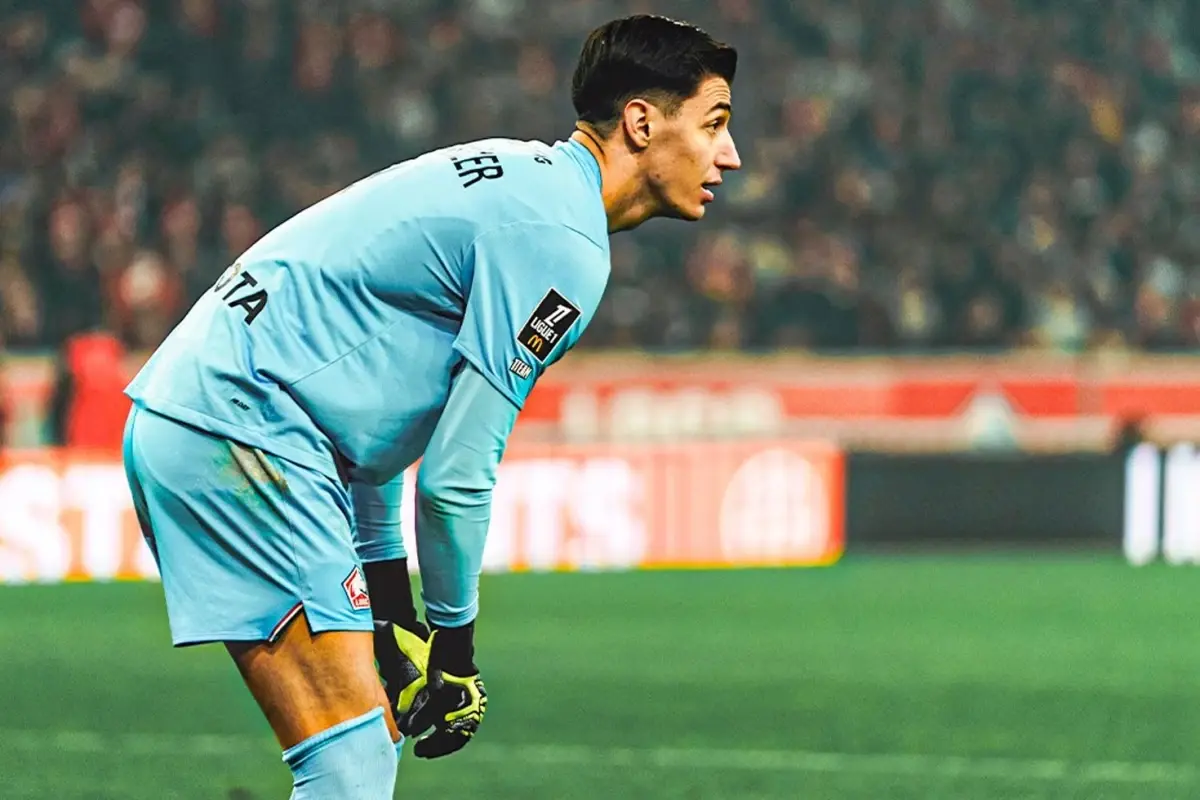 Beşiktaş, Lille’in genç kalecisi Berke Özer’i Transfer Listesine Ekledi