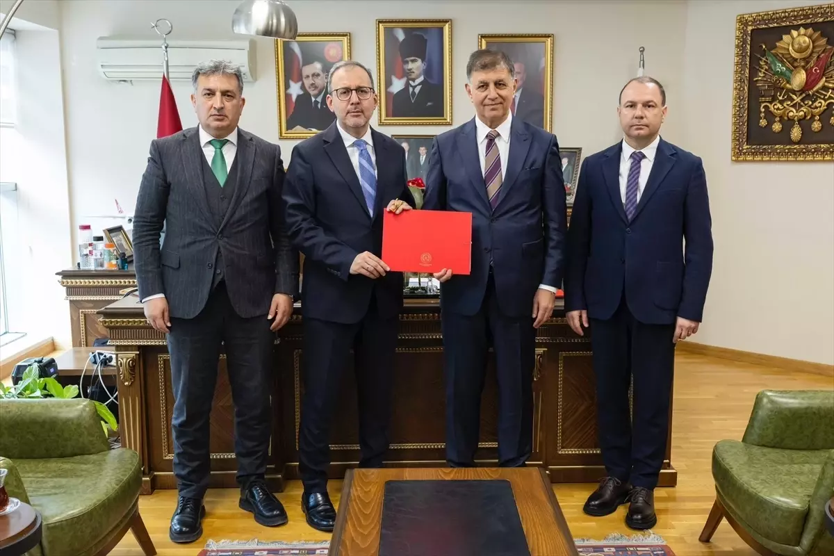 Karşıyaka Stadyumu İnşaatı Resmen Başladı: Protokol İmzalandı