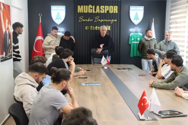 Maçta Muğlaspor oyuncuları