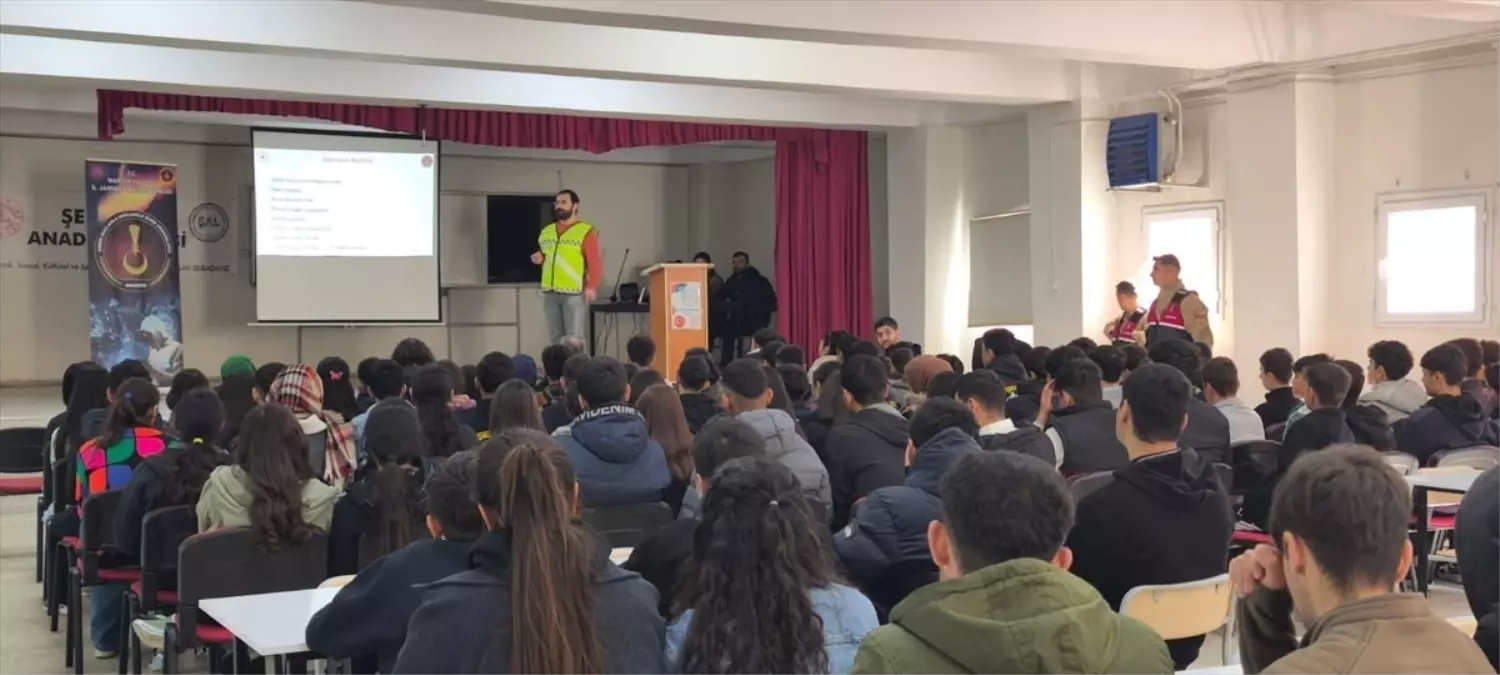 Mardin’de Gençlere Dijital Güvenlik Bilinci Kazandırıldı