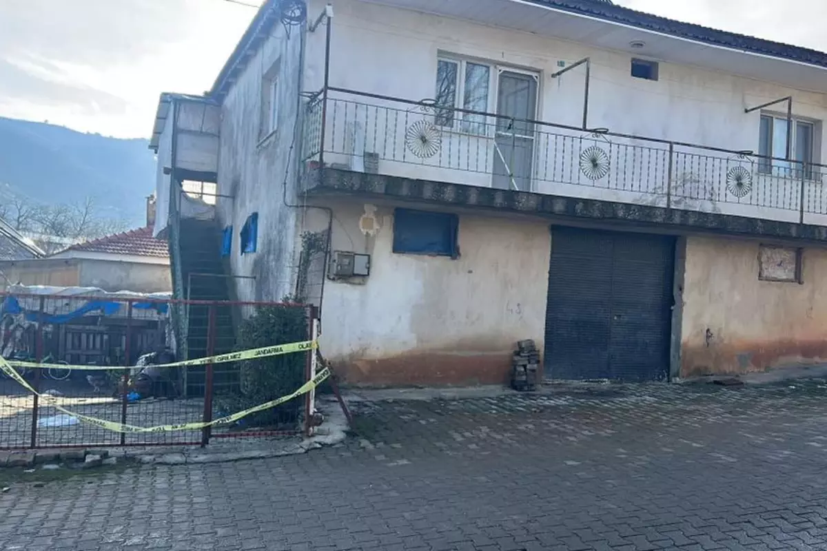 Manisa Turgutlu’da Şok Katliam: Boşanma Sürecindeki Eşi ve Yakınları Başlarından Vuruldu