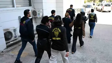 Operasyon sırasında yakalanan minibüs