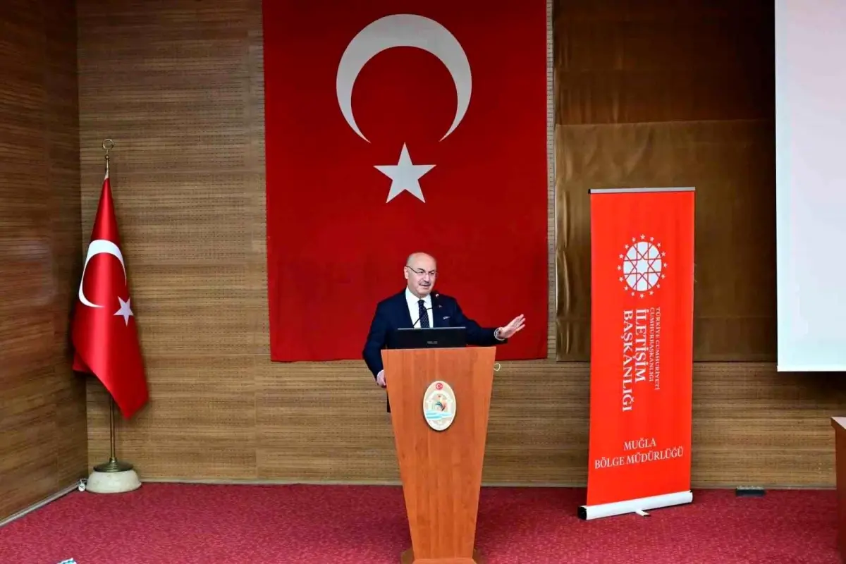 Denizli'de Yerel Basın Mensuplarına Dezenformasyonla Mücadele Eğitimi