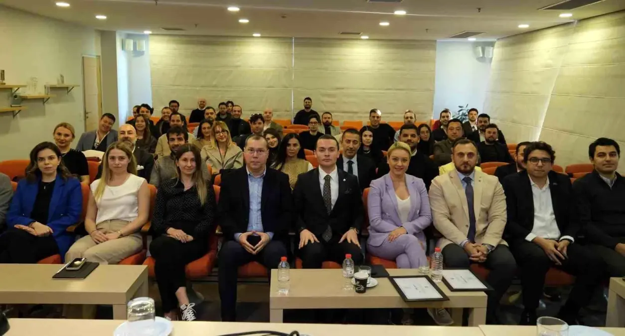 EGİAD'dan 2060 Makro Görünüm Paneli: Ekonomik Belirsizliklere Stratejik Çözüm Önerileri