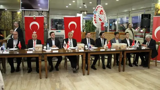 Tören sırasında konuşma yapan yetkili