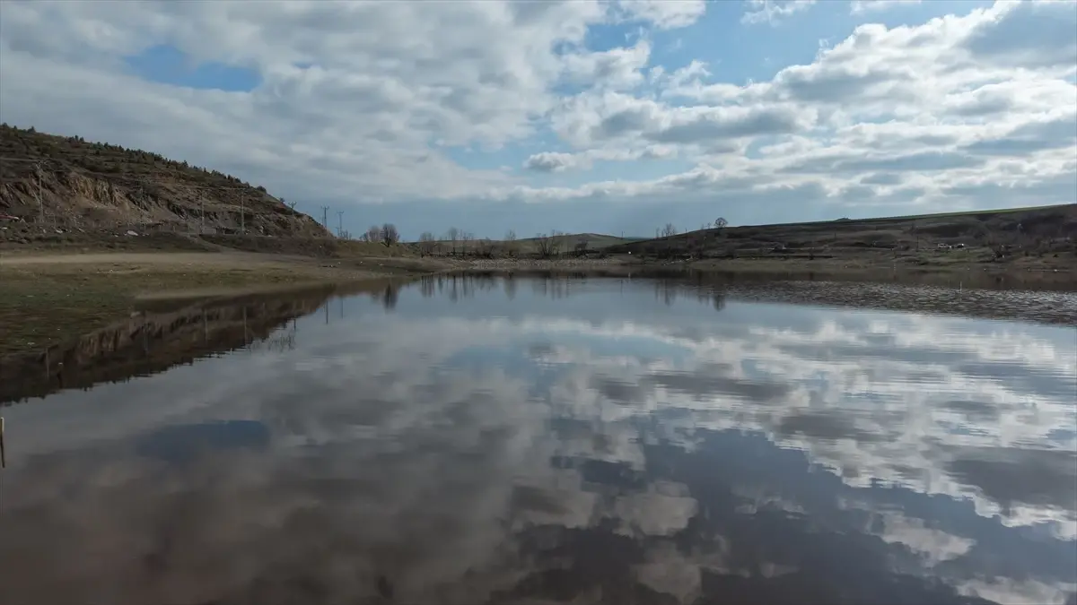 Kızılca Göleti'nde Yağmurun Gelişiyle Su Seviyesi Yeniden Yükseldi