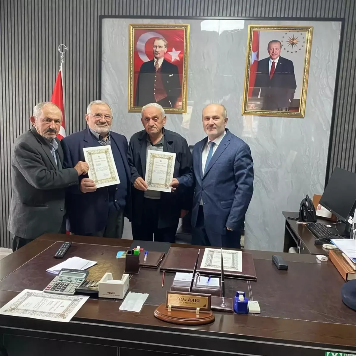 Diyanet, TDV Suluova Şubesi Mütevelli Heyeti'ni Teşekkür Belgeleriyle Onurlandırdı