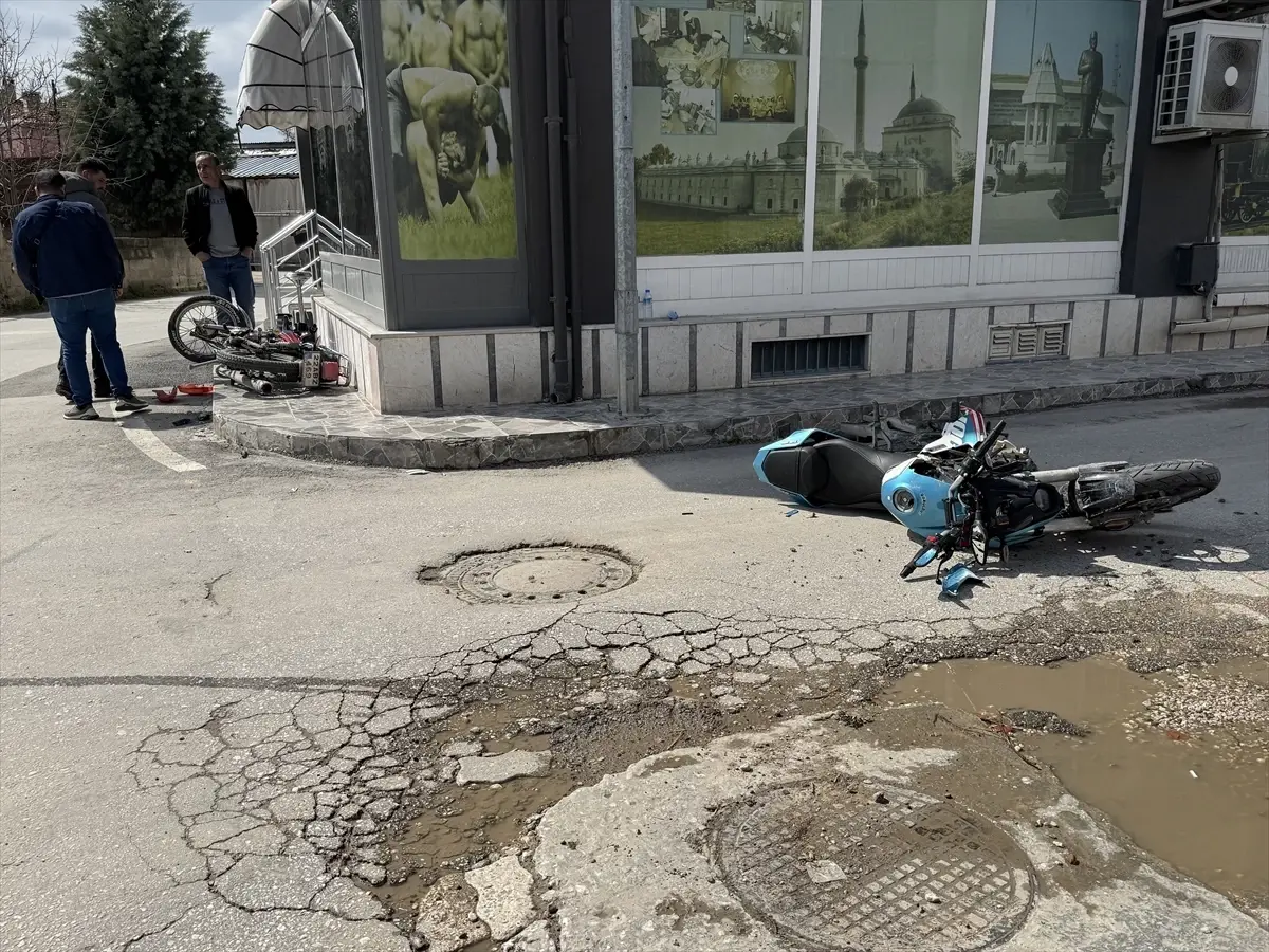 Edirne'de Motosiklet Kazası Sonrası Şok Edici Bıçaklama Olayı