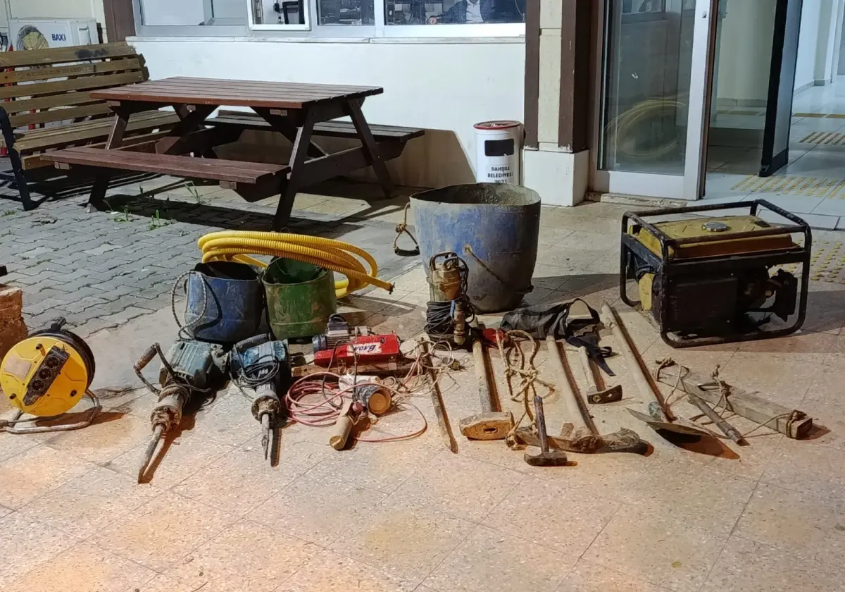 Kırıkkale Bahşılı’da Kaçak Define Kazısı Yapan Dörtlü Gözaltına Alındı