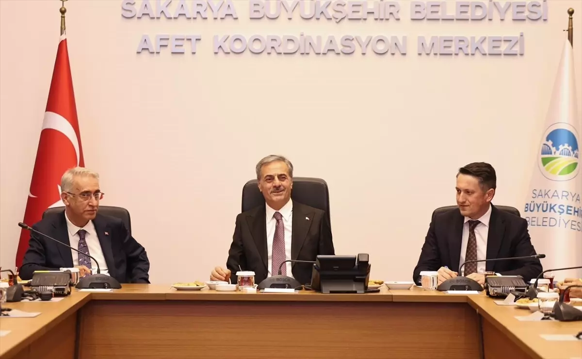 Sakarya Büyükşehir Başkanı Yusuf Alemdar, İkinci Yılını Değerlendirerek Yeni Projeleri Açıkladı