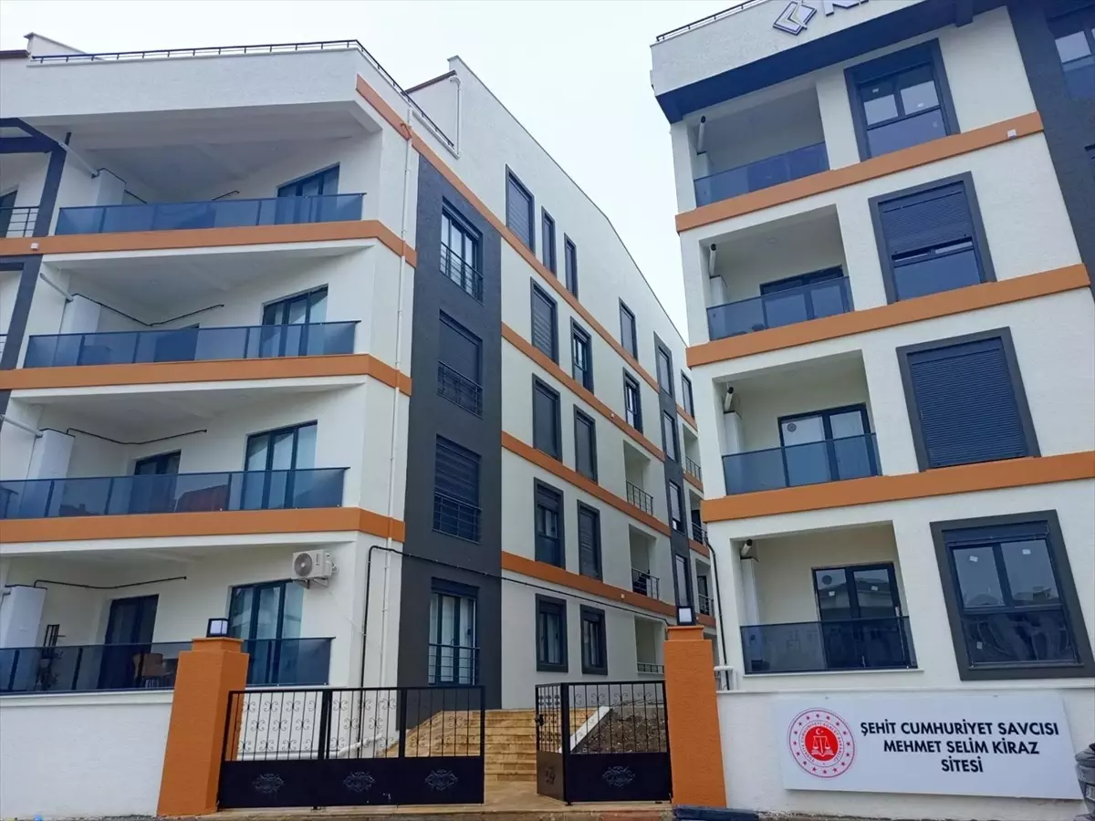 Kırklareli Adliye Lojmanına Şehit Savcı Mehmet Selim Kiraz'ın İsmi Verildi