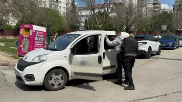 Polis ekipleri okul çevresinde denetim yapıyor